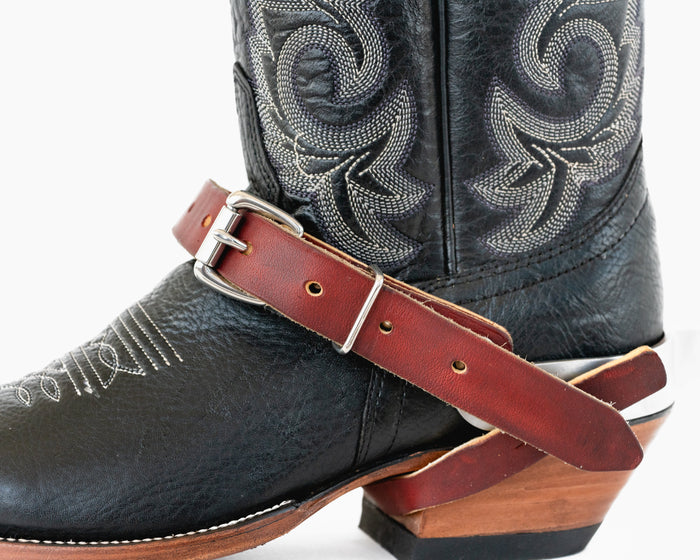 ADULT_SPUR_STRAP_FOLD-BACK-close-up
