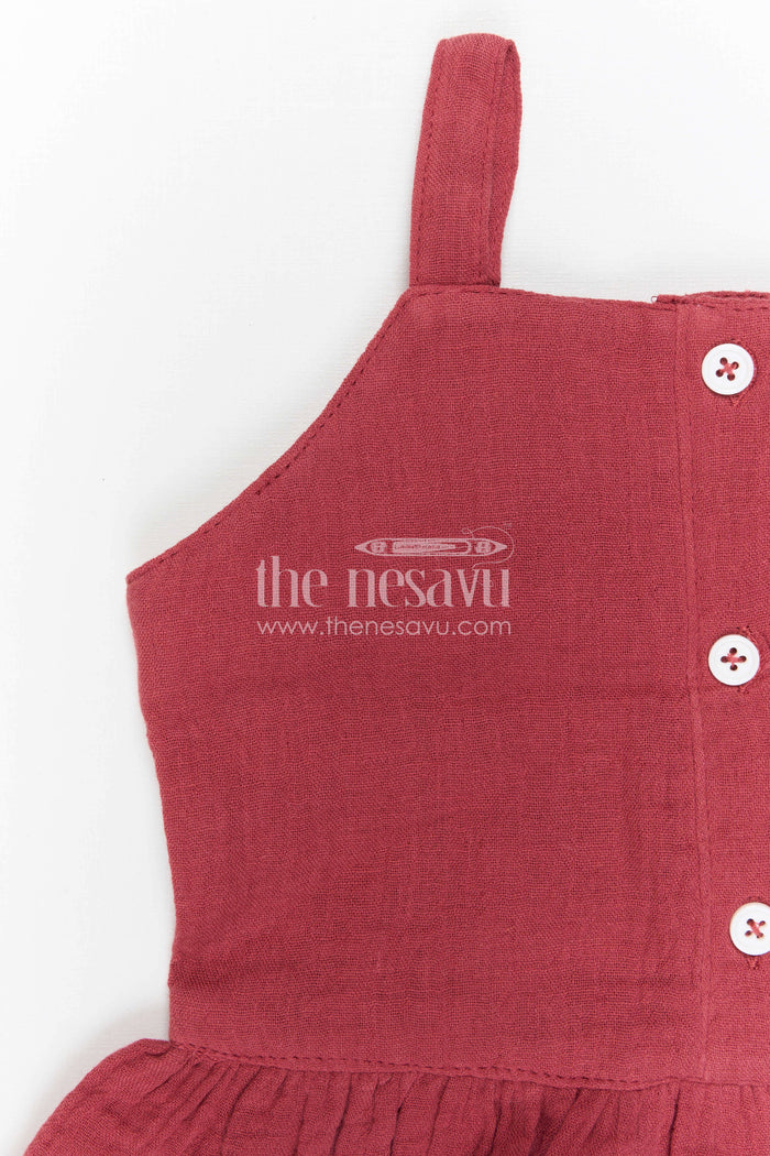 The Nesavu Baby Casual Sets Baby Girl Casual Outfit Set for Daily Wear and Outings Nesavu Nesavu Baby Girl Muslin Cotton Casual Set With Sleeveless Top And Printed Pants For Daily Wear Comfort