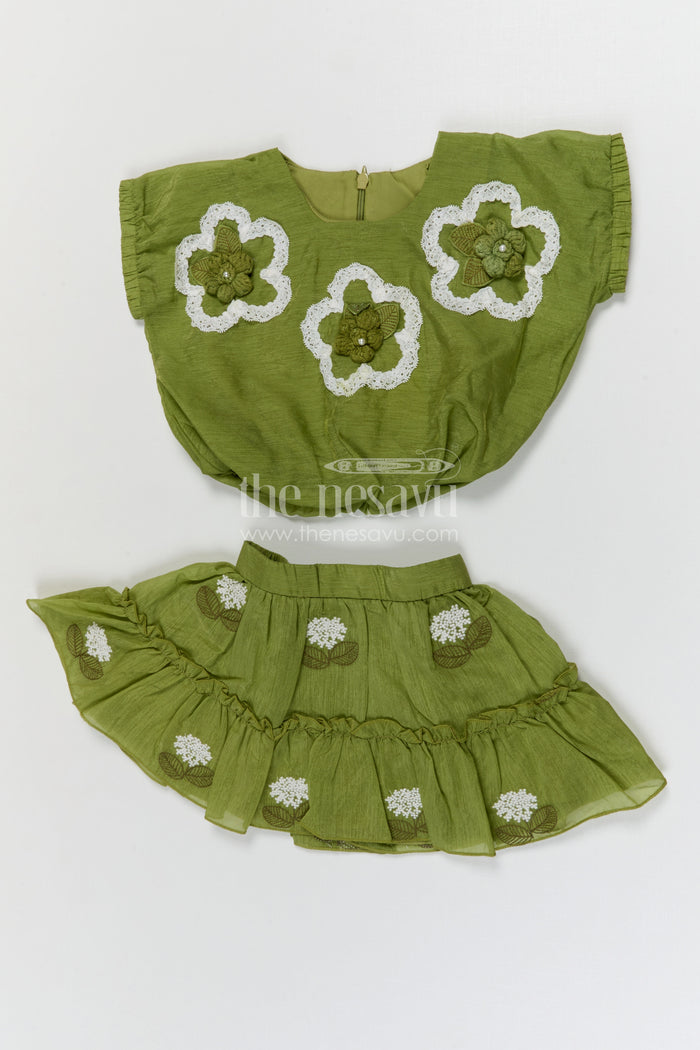 The Nesavu Baby Casual Sets Baby Girl Casual Outfit Set for Playdates and Everyday Outings Nesavu Nesavu baby girl cotton casual outfit set with thread embroidery for playdates and daily wear