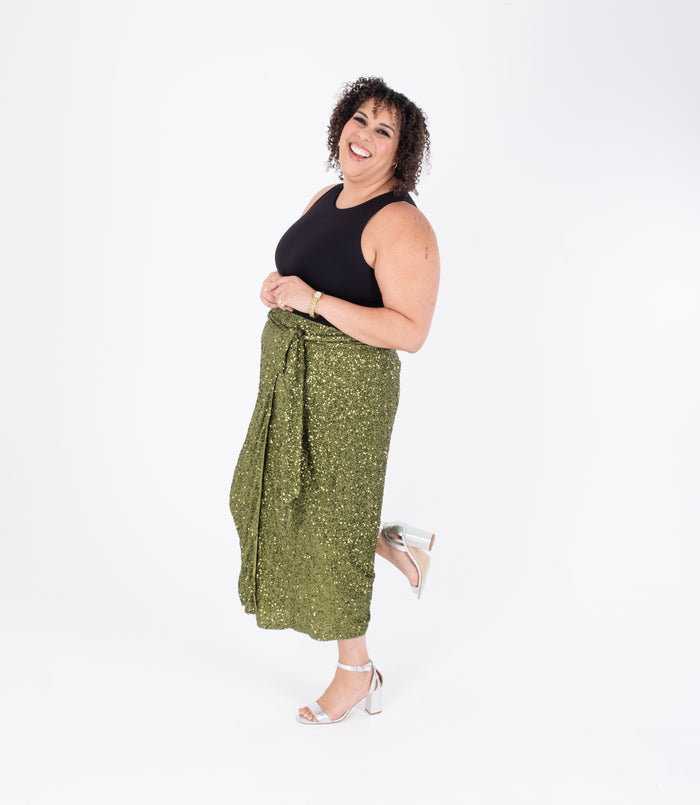 Woman modelling silver scrappy heeled sandals available in larger sizes 8 9 10 11 12
