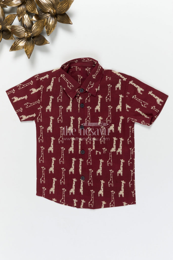 The Nesavu Boys Cotton Shirt Boys Giraffe Print Cotton Shirt for Everyday Wear and Fun Outings Nesavu 20 (3Y) / Red / Cotton BS391A-20 Nesavu boys cotton shirt with giraffe print for playful everyday dressing and fun weekends