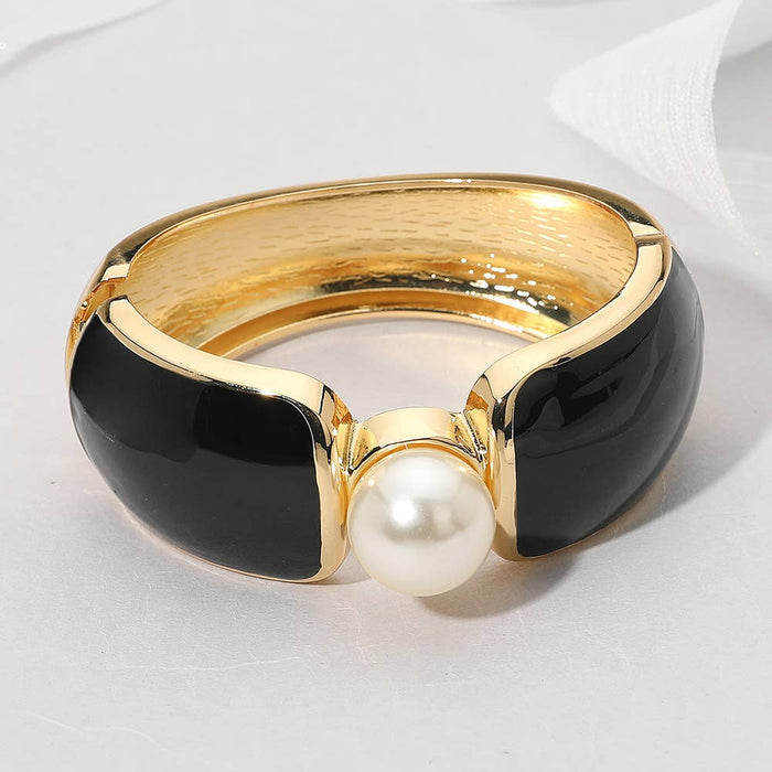 Brown Central Pearl Enamel Hinged Bangle