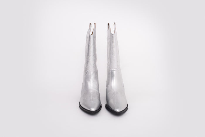 Bryher cowboy boot in silver. Large womens boot in size 42 43 44 45 46