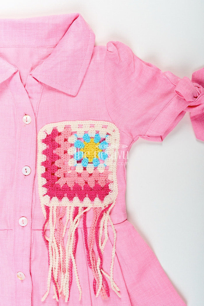 The Nesavu Girls Cotton Frock Girls pink cotton frock with crochet patch and shirt collar Nesavu Nesavu pink girls cotton frock with crochet patch and short tie sleeves for casual wear