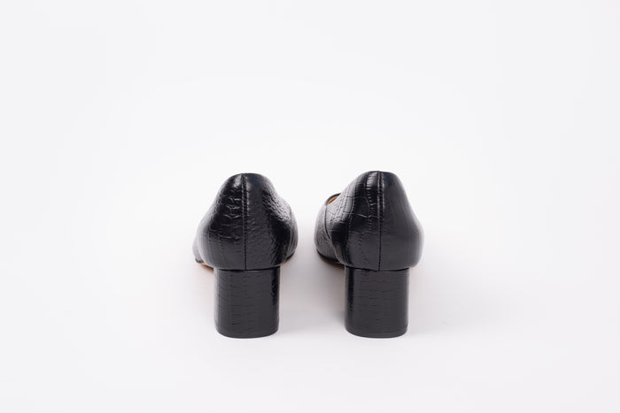 LILY COURT (BLACK CROC)