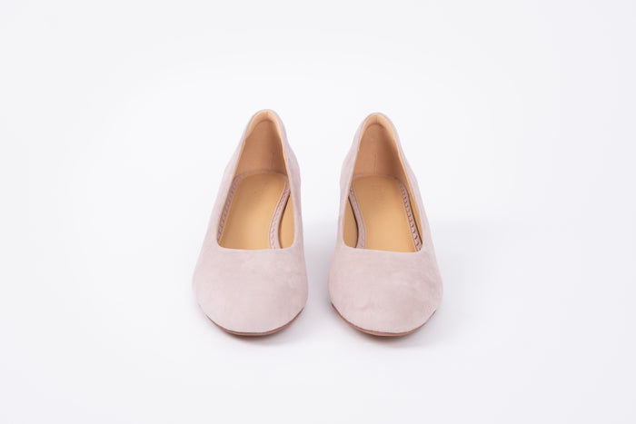 Front view of Lily court shoe in blush pink. A low womens heel in larger sizes European 42-46