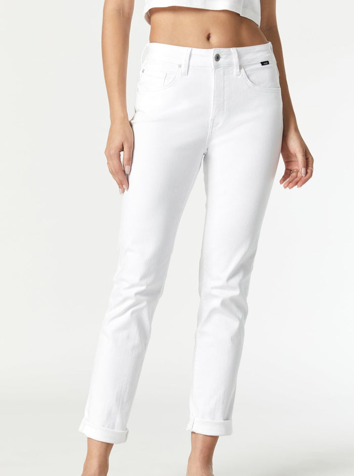 MAVI Jean Kathleen - Blanc, jean taille mi-haute et qui s'arrête aux chevilles. Vendu à Montréal.
