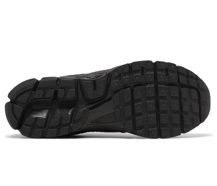 Men’s Nike Zoom Vomero 5 (Triple Black)