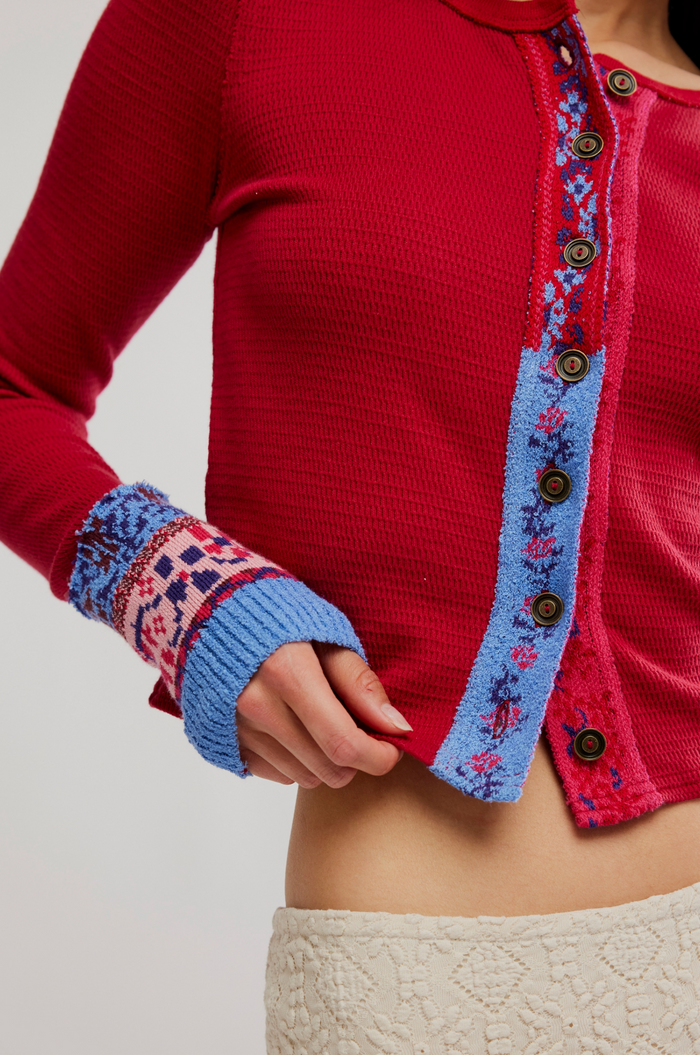 Noa Cardi in Crimson Combo