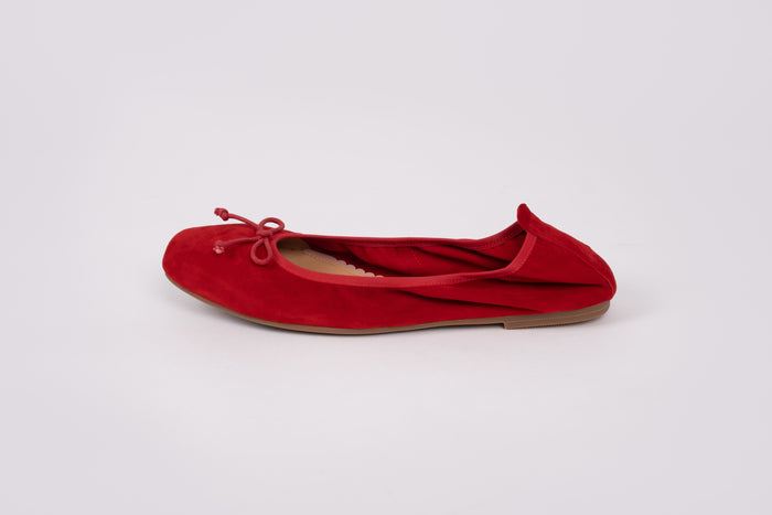 Side profile of Olivia flat in red. Womens shoe with comfort stretch-back in larger womens sizes UK 8-12