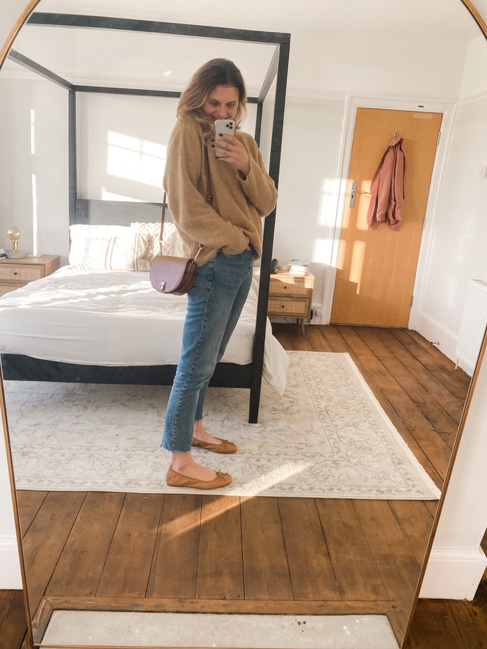 OLIVIA FLAT (TAN)