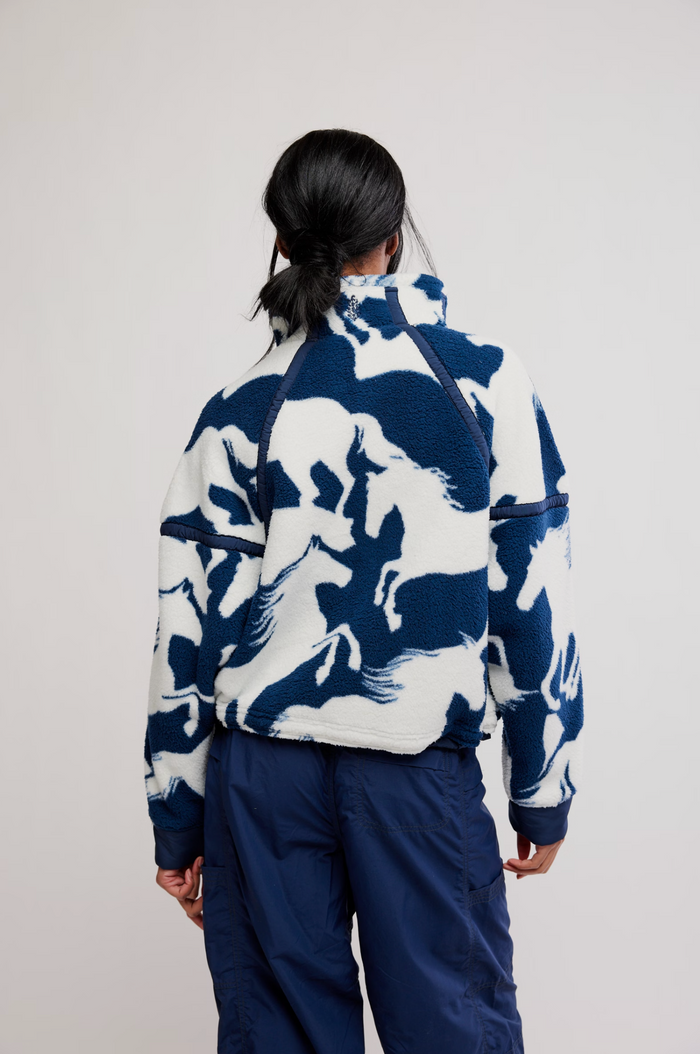 Printed Mountain High 1/2 Zip in Wild Horses Navy Combo