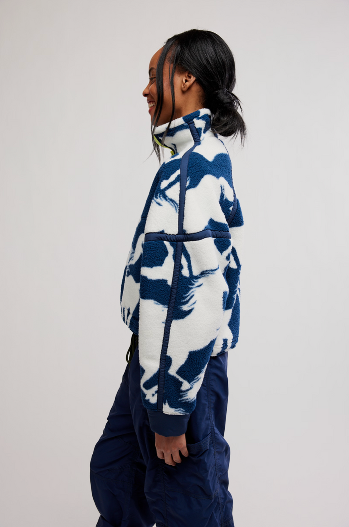 Printed Mountain High 1/2 Zip in Wild Horses Navy Combo
