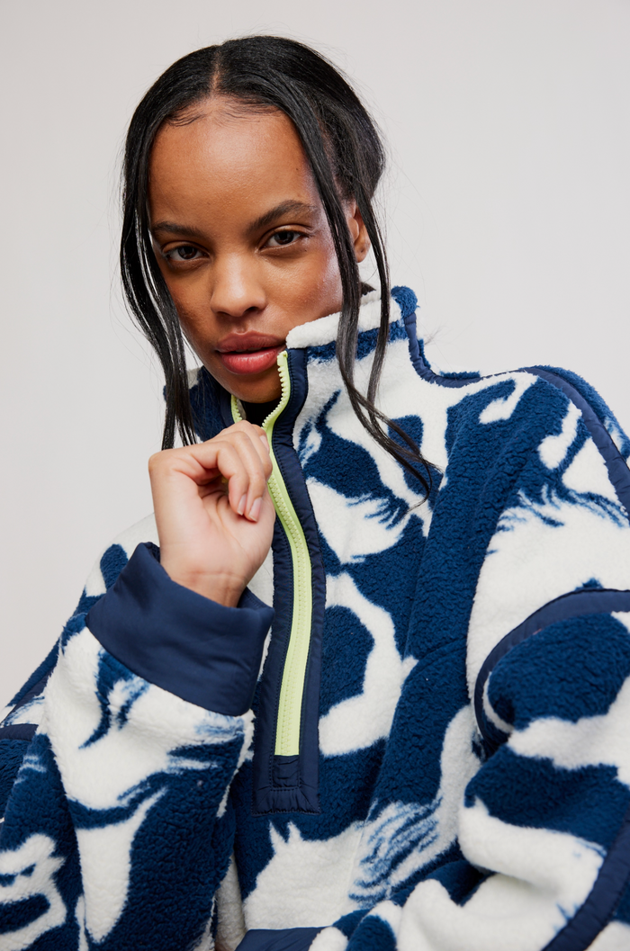 Printed Mountain High 1/2 Zip in Wild Horses Navy Combo