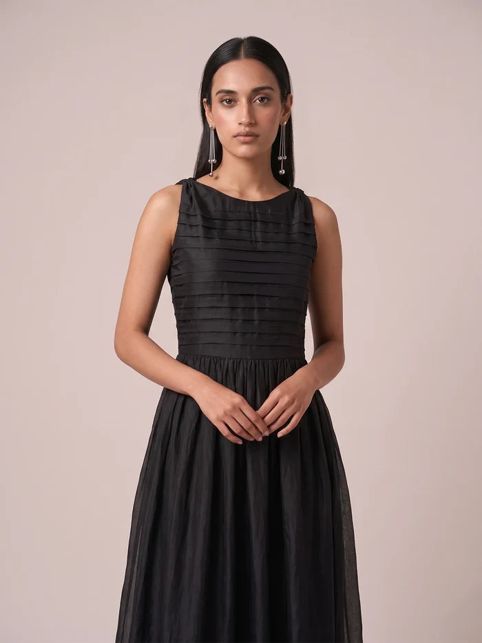 RAYA PLEATED DRESS