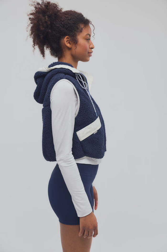 Sky High Fleece Vest in Navy Moonglow Combo