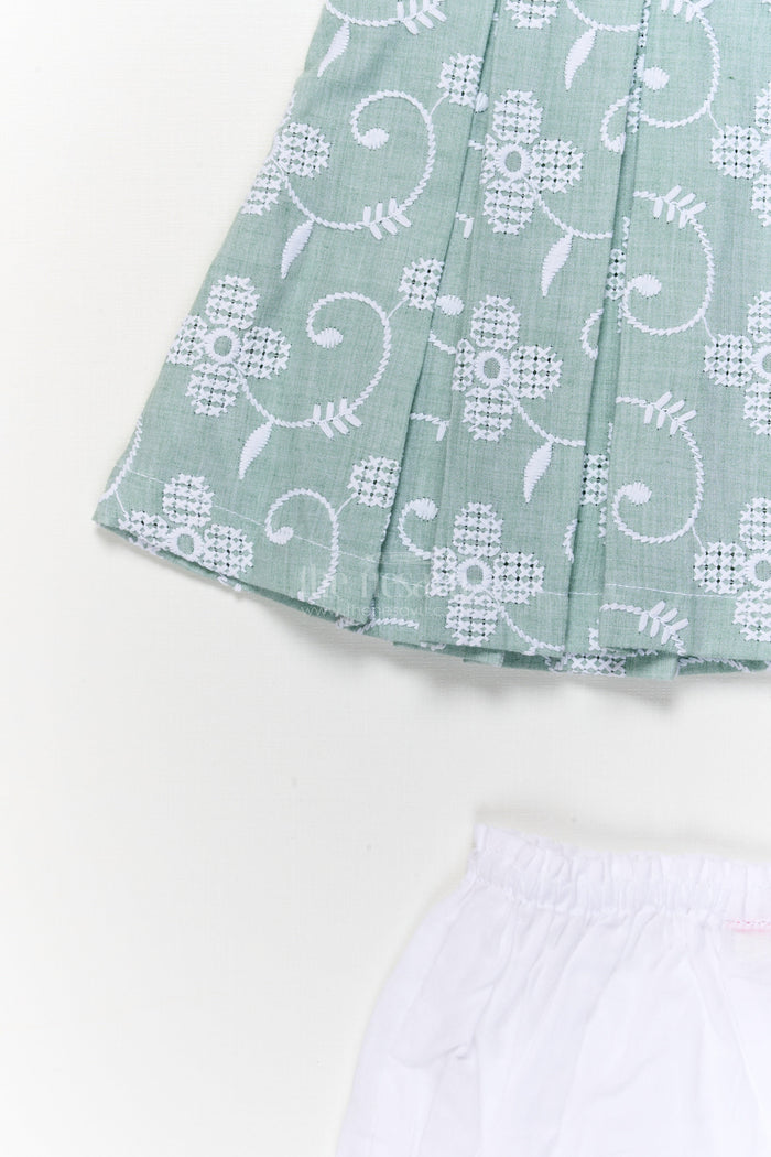 The Nesavu Baby Cotton Frocks Toddler Girl Embroidered Frock Set with Bloomers for Summer Days Nesavu Nesavu toddler girl cotton frock set with thread embroidery and bloomers for casual summer wear